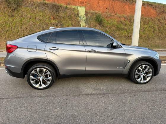 BMW X6 3.0 35I 4X4 COUPÉ 6 CILINDROS 24V GASOLINA 4P AUTOMÁTICO BMW X6 3.0 35I 4X4 COUPÉ 6 CILINDROS 24V GASOLINA 4P AUTOMÁTICO